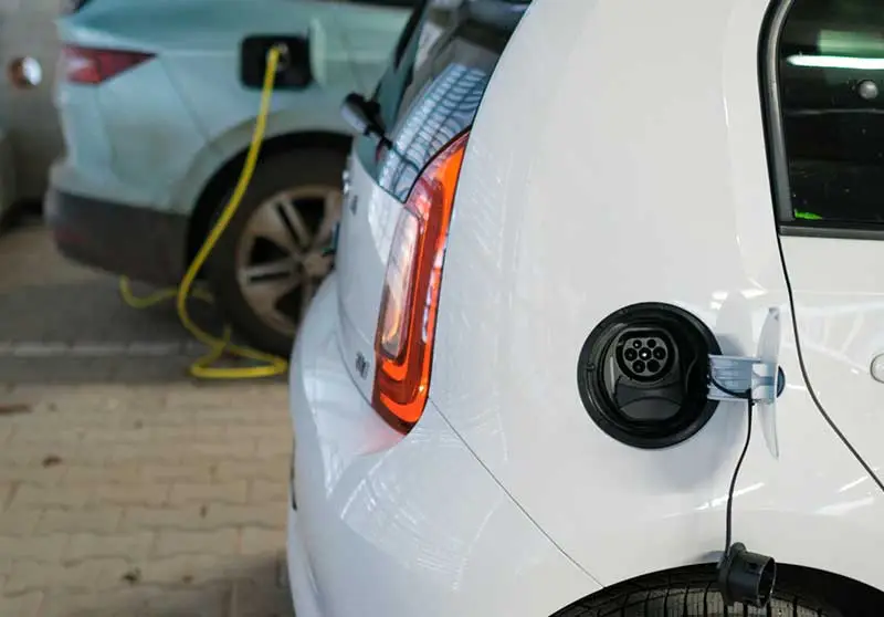 movilidad-electrica-garaje